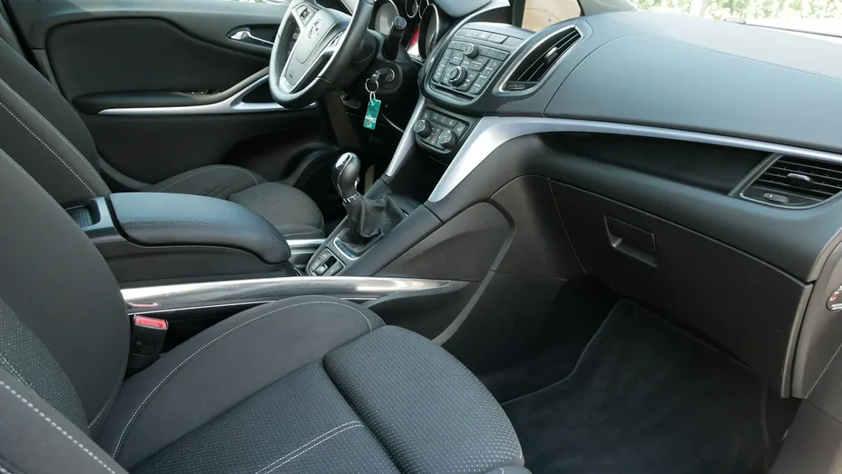 OPEL Zafira -