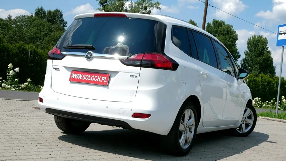 OPEL Zafira -