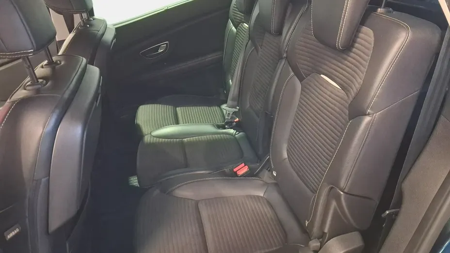 RENAULT Scenic -