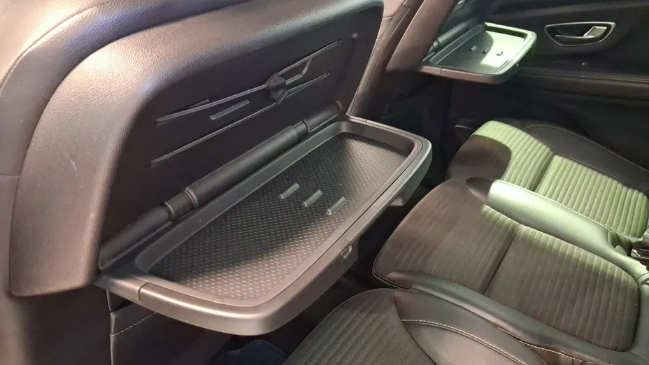 RENAULT Scenic -