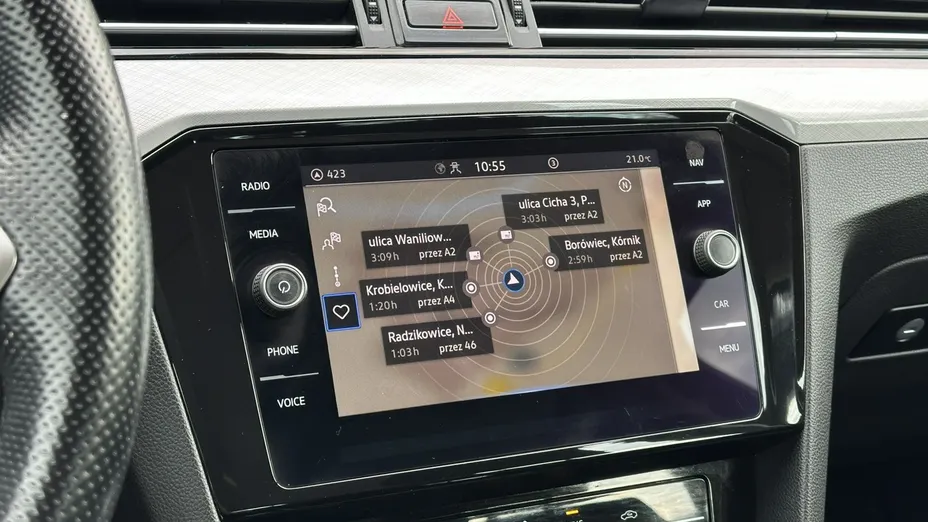 VOLKSWAGEN Passat -