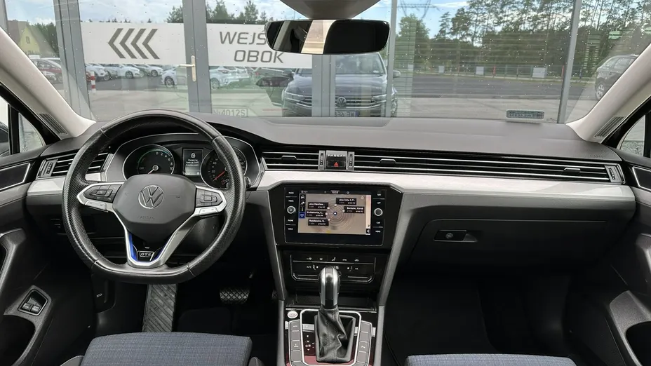 VOLKSWAGEN Passat -