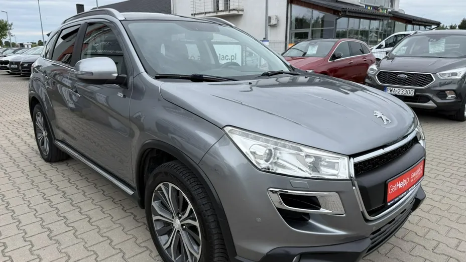 PEUGEOT 4008 -