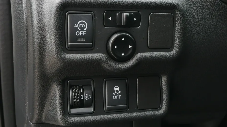 NISSAN Note -