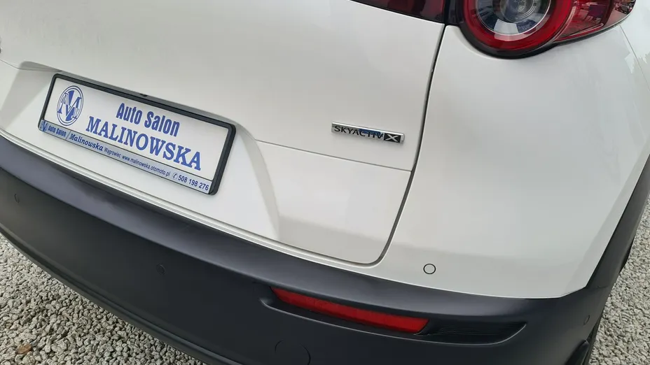 MAZDA CX-30 -