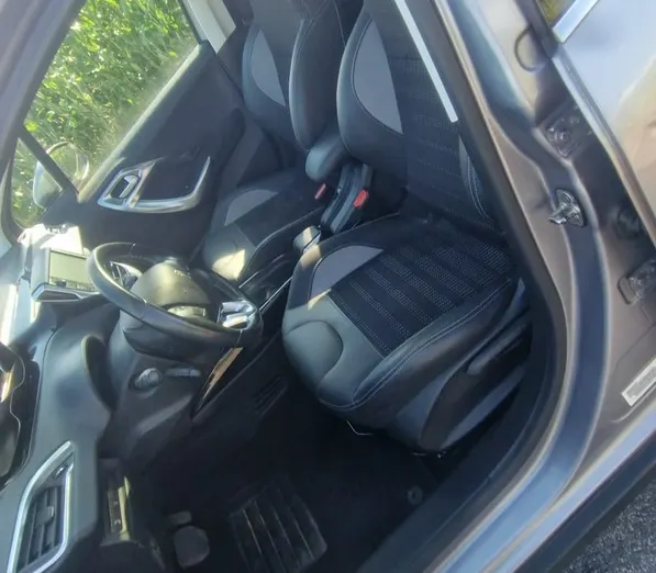 PEUGEOT 2008 -