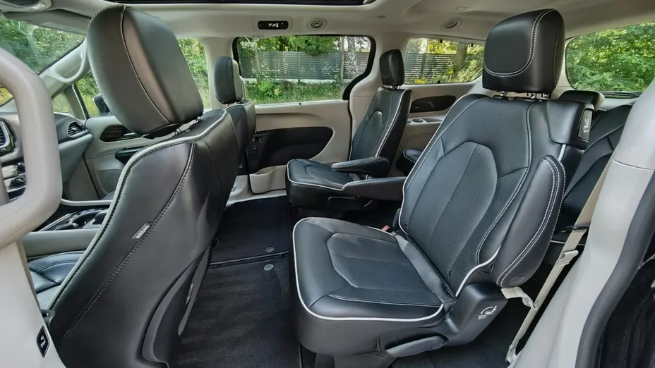 CHRYSLER Pacifica -