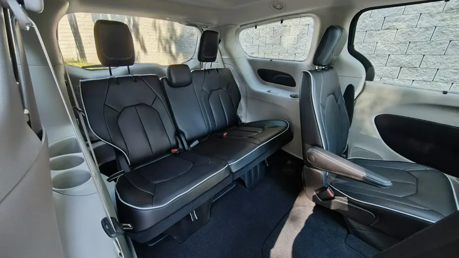 CHRYSLER Pacifica -