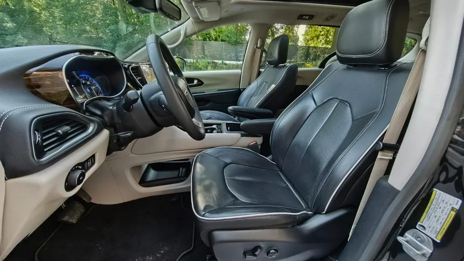 CHRYSLER Pacifica -