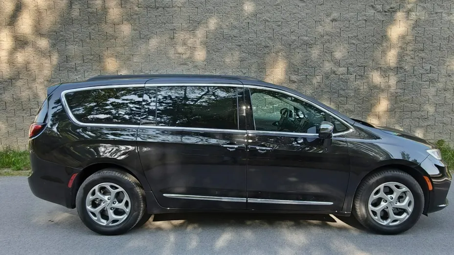 CHRYSLER Pacifica -