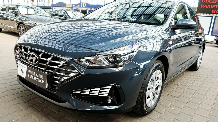 HYUNDAI i30 -