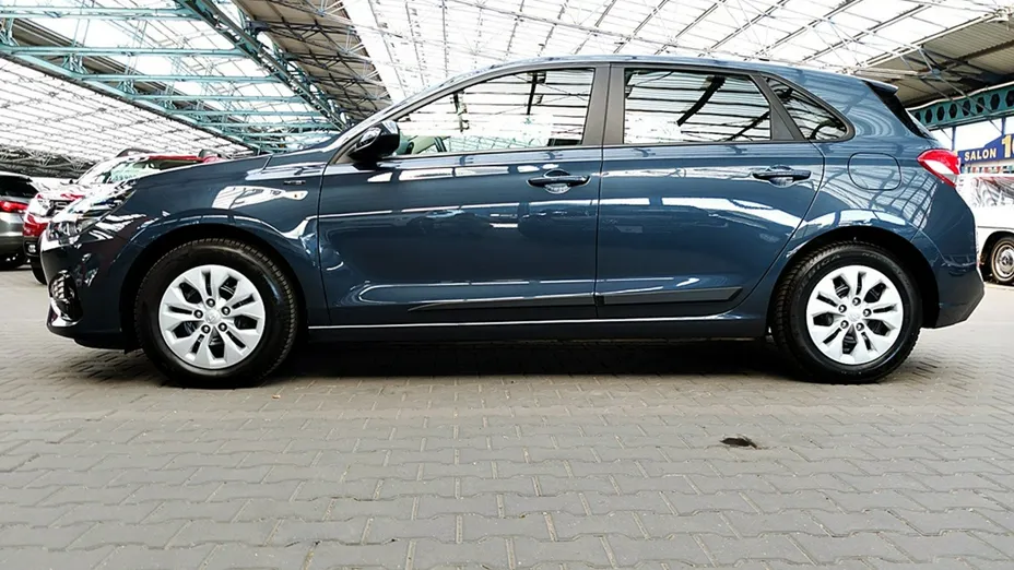 HYUNDAI i30 -