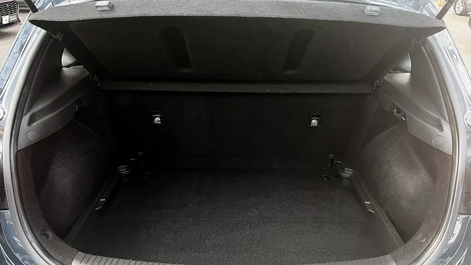 HYUNDAI i30 -