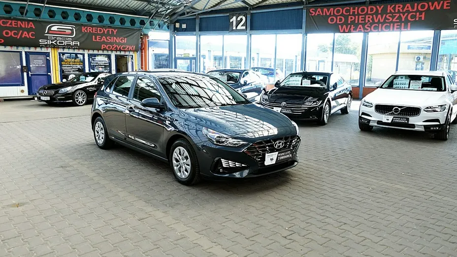 HYUNDAI i30 -