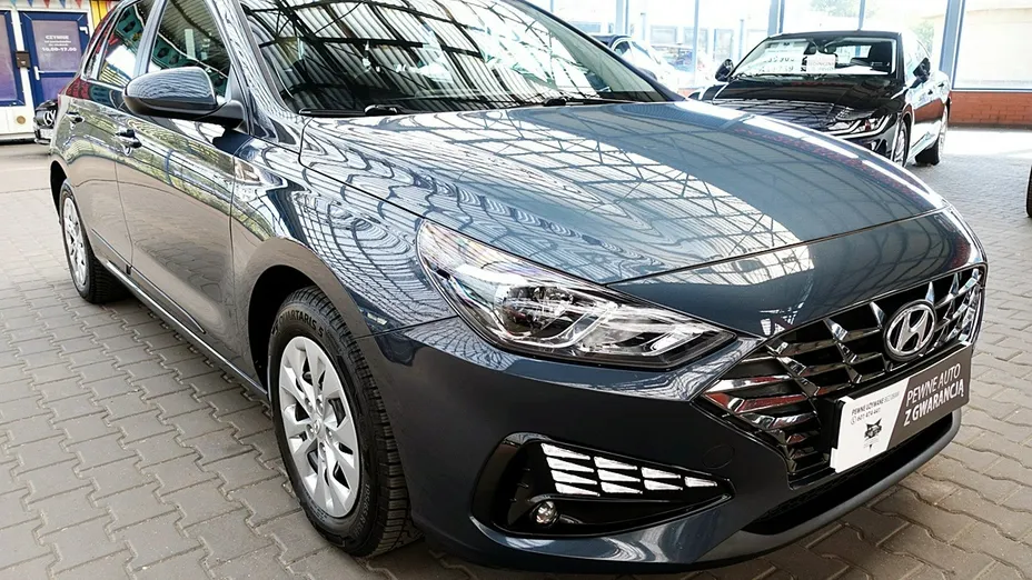 HYUNDAI i30 -