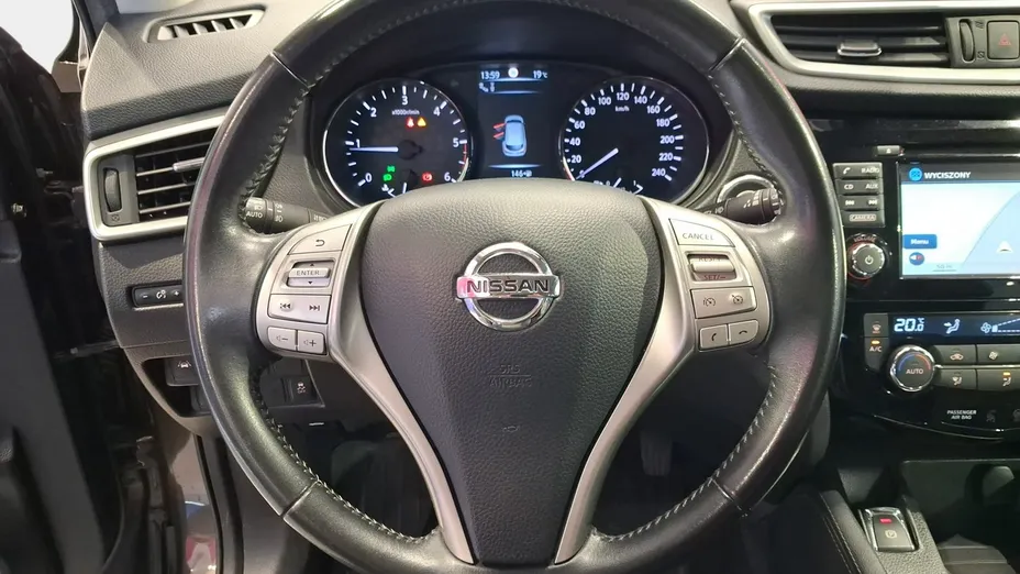 NISSAN Qashqai -