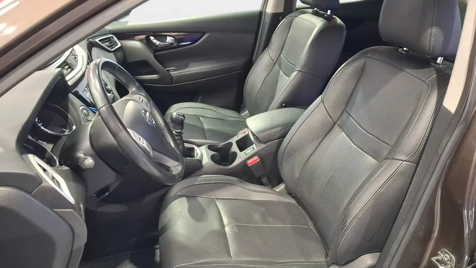 NISSAN Qashqai -