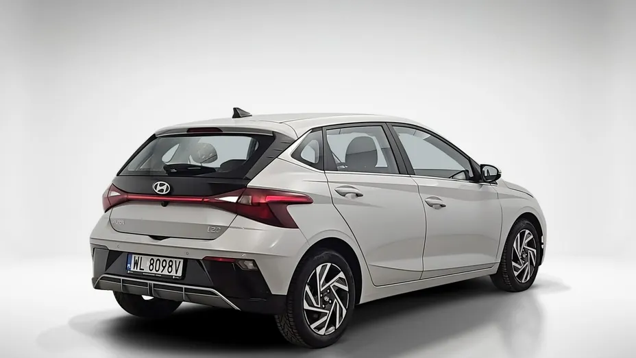 HYUNDAI i20 -