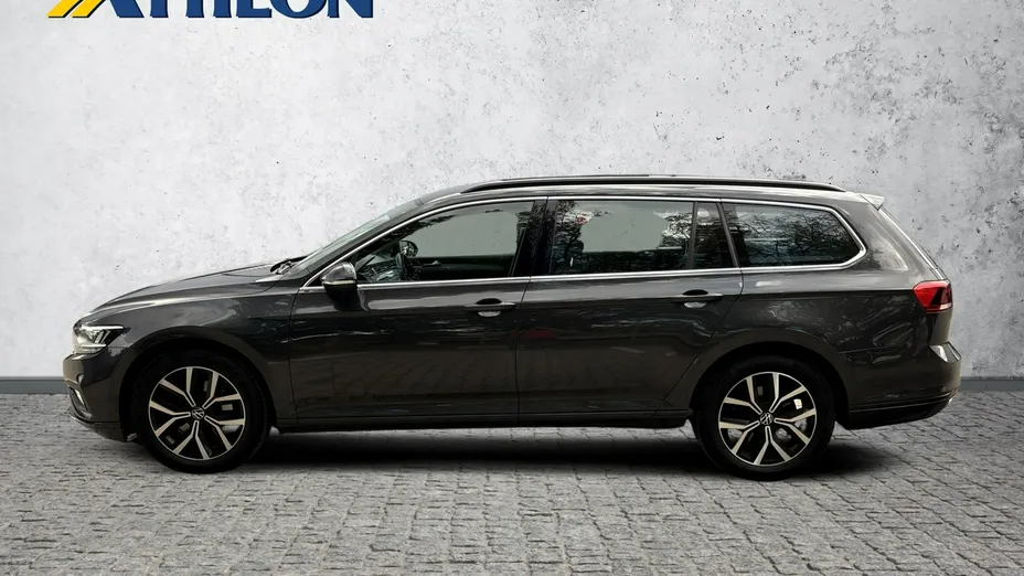 VOLKSWAGEN Passat -