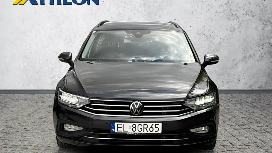 VOLKSWAGEN Passat -