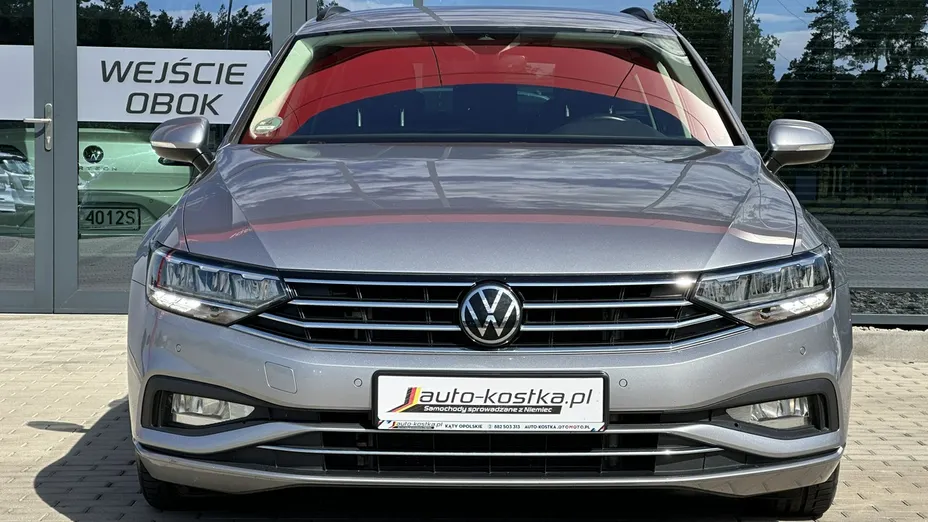 VOLKSWAGEN Passat -