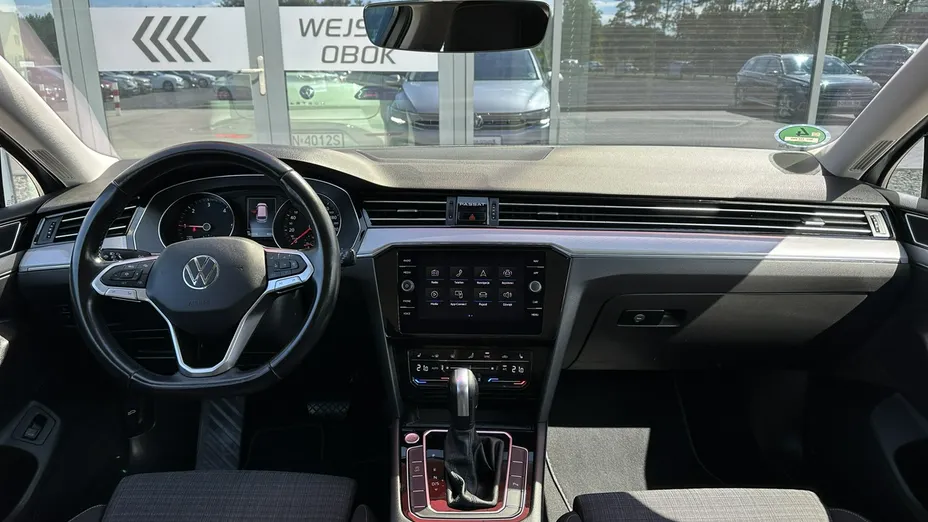 VOLKSWAGEN Passat -