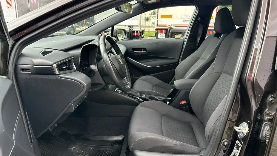 TOYOTA Corolla -