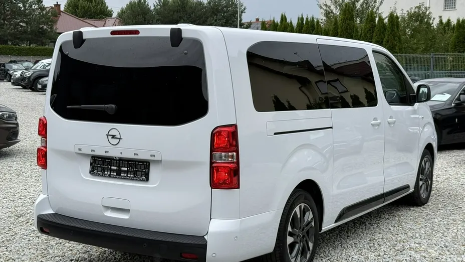 OPEL Zafira Life -