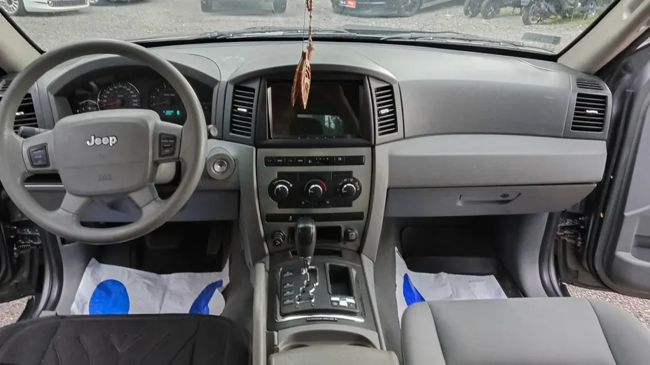 JEEP Cherokee -