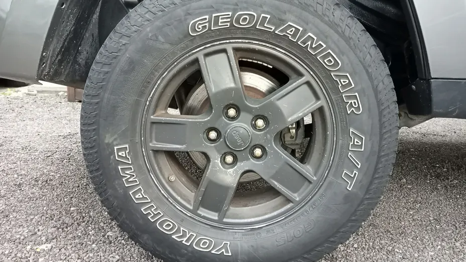 JEEP Cherokee -