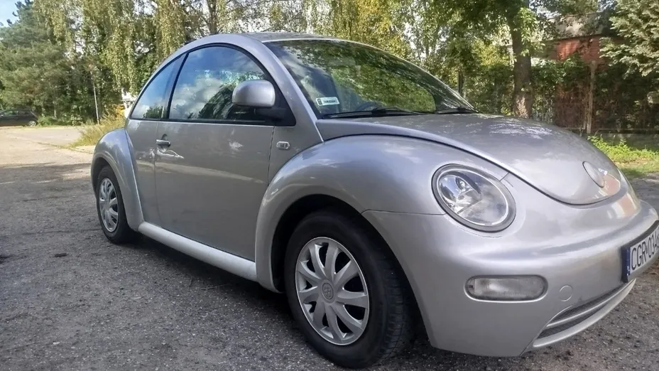 VOLKSWAGEN New Beetle -