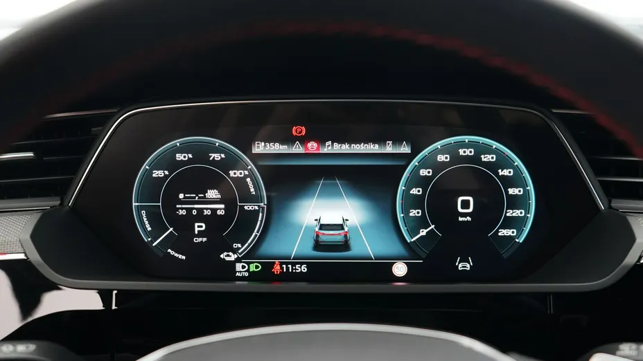 AUDI Q8 -