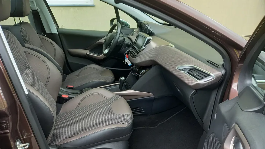 PEUGEOT 2008 -