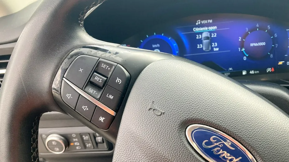 FORD Kuga -