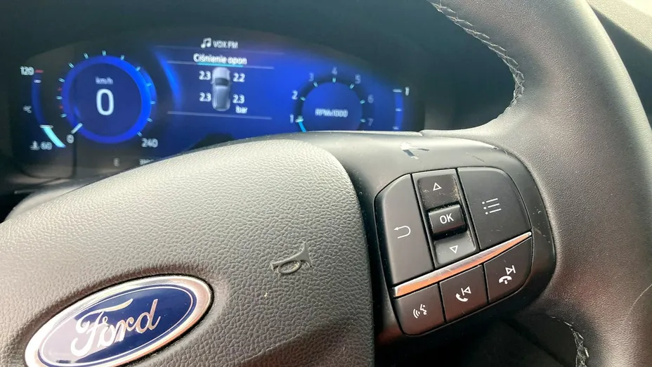 FORD Kuga -