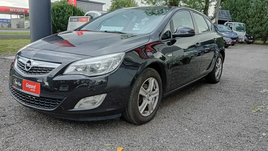 OPEL Astra -