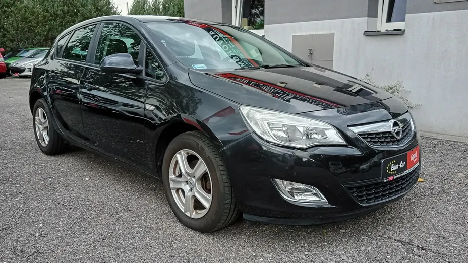 OPEL Astra -