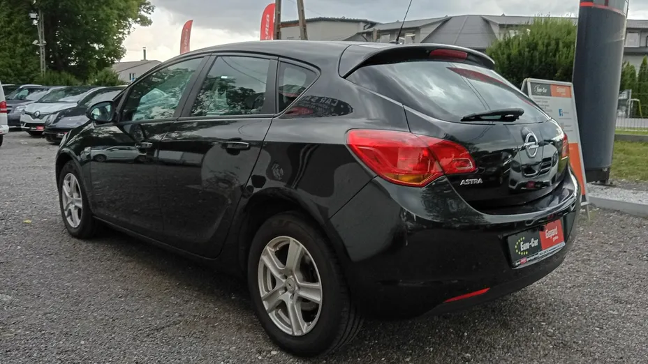OPEL Astra -
