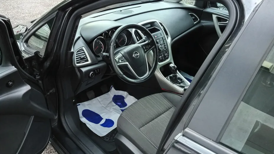 OPEL Astra -