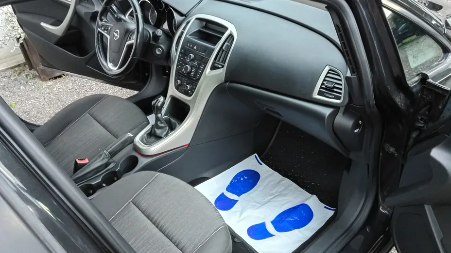 OPEL Astra -