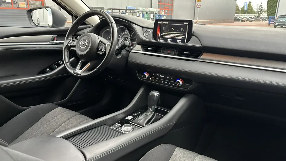 MAZDA 6 -