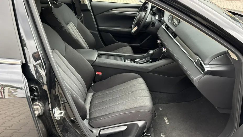 MAZDA 6 -