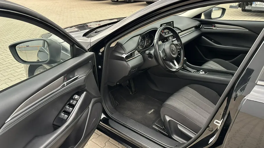 MAZDA 6 -