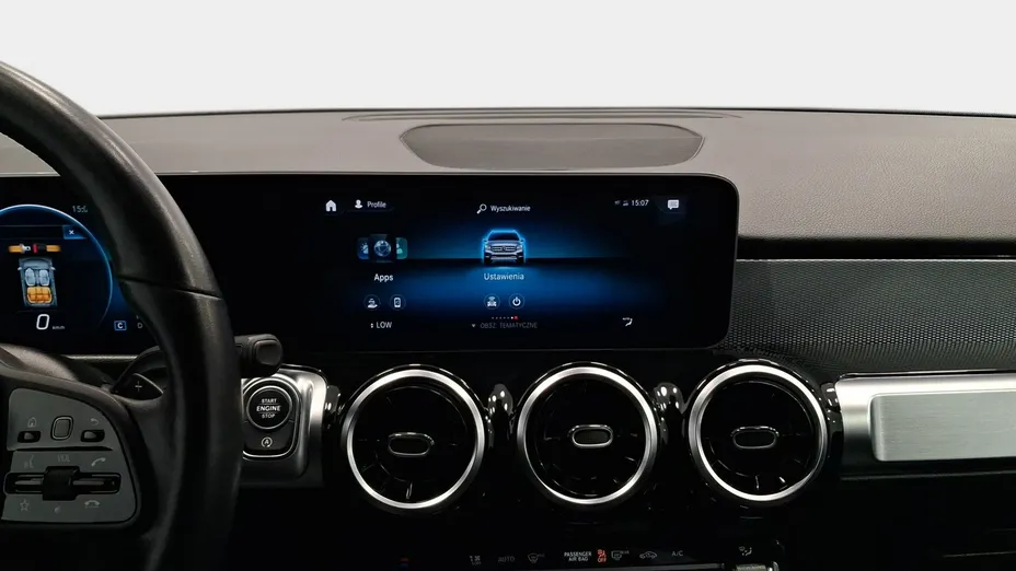 MERCEDES-BENZ GLB -