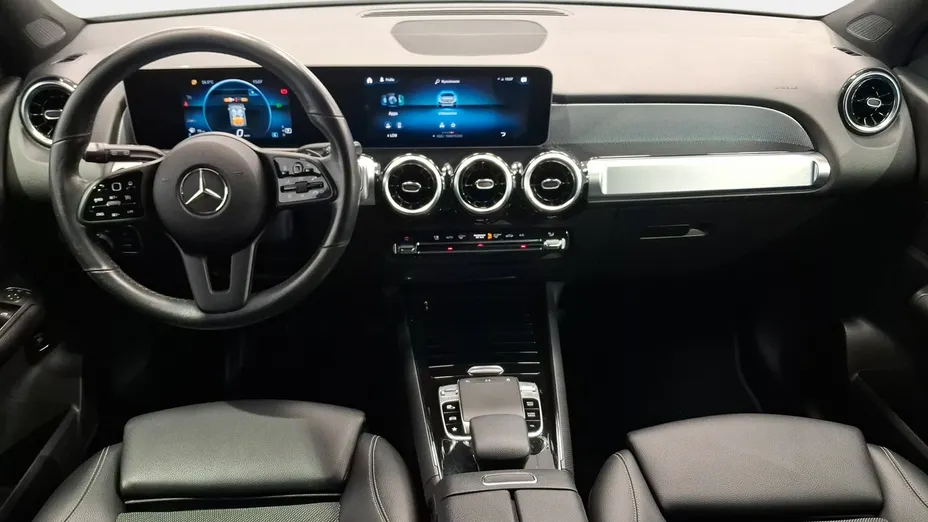 MERCEDES-BENZ GLB -