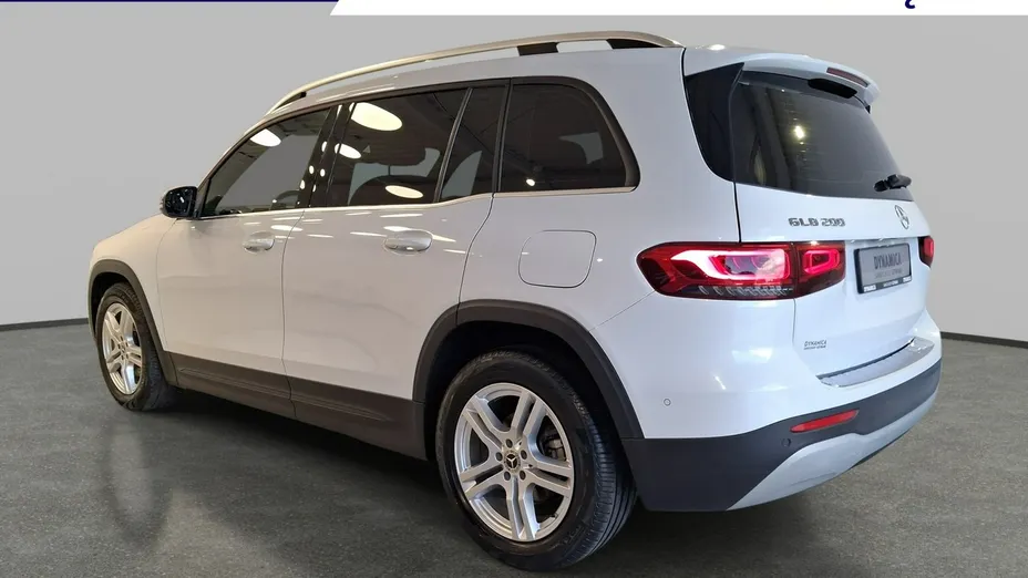 MERCEDES-BENZ GLB -