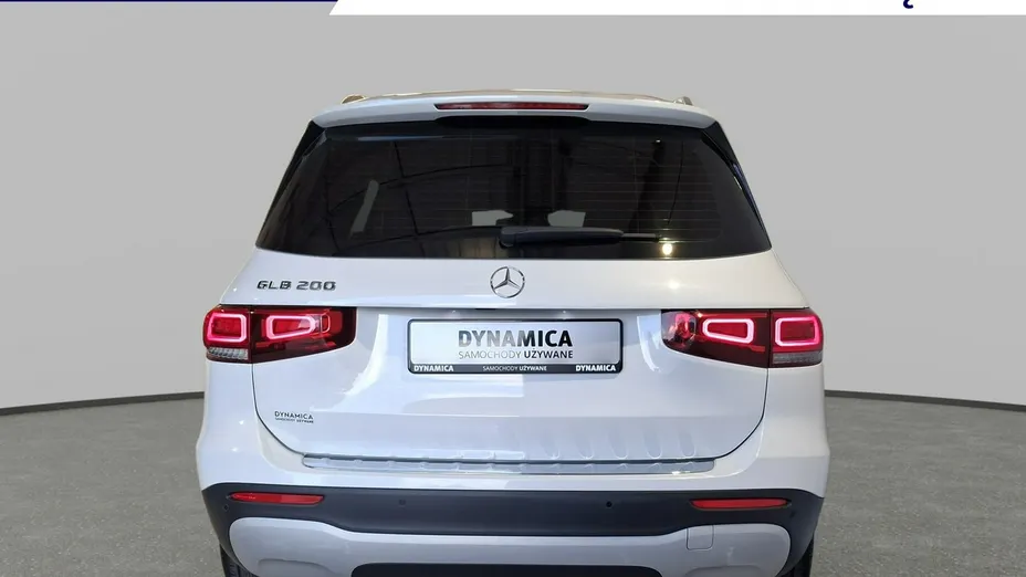 MERCEDES-BENZ GLB -