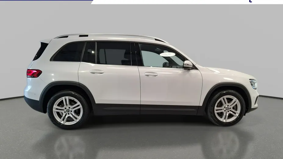 MERCEDES-BENZ GLB -