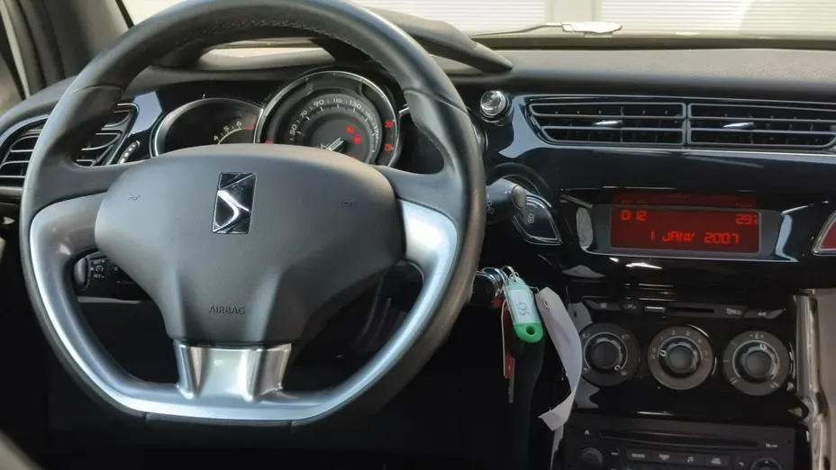 CITROEN DS3 -