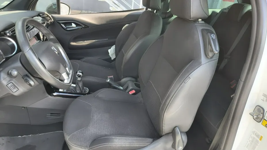 CITROEN DS3 -